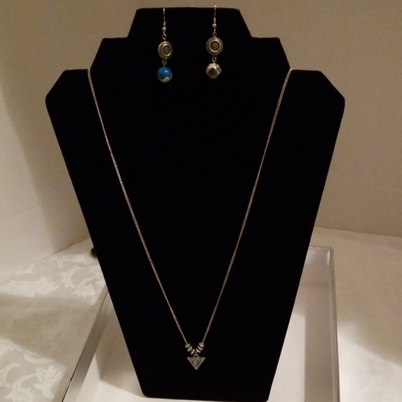 Turquoise earrings and blue lapis necklace - Picture 5 of 7